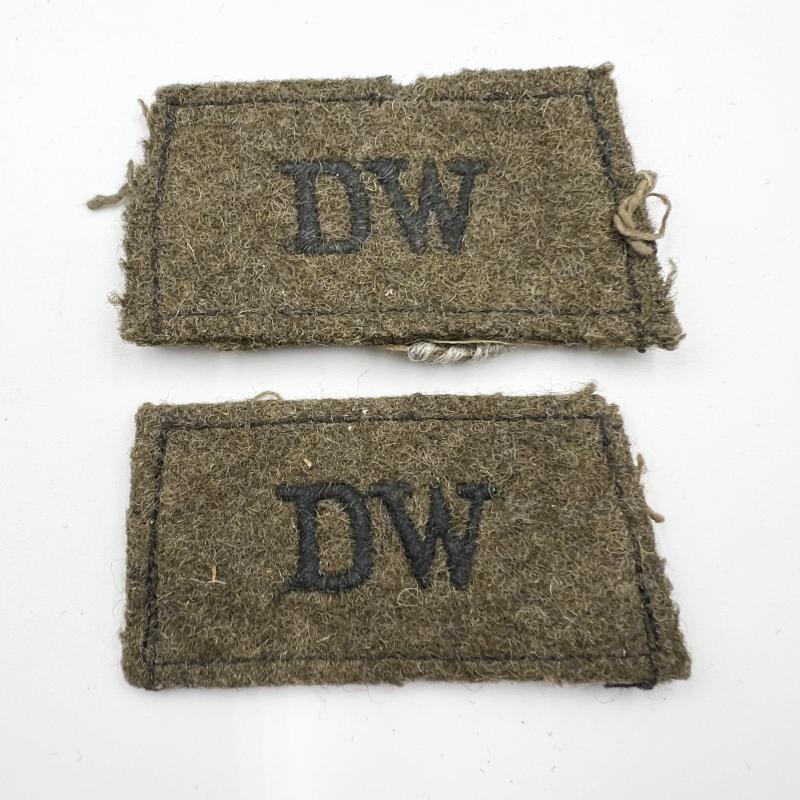 WW2 Duke Of Wellingtons Regiment Slip On Shoulder Titles