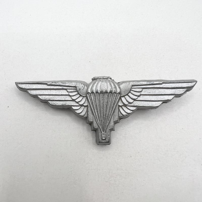 WW2 Free French Parachute Regiment Cap Badge